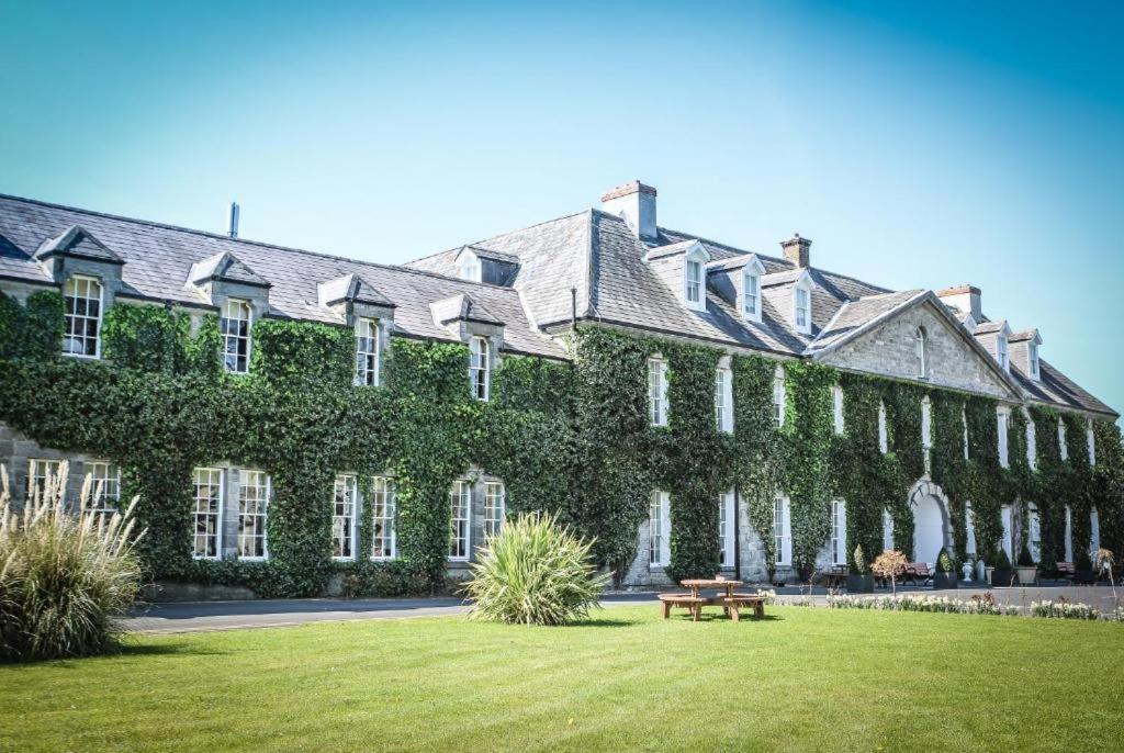 Celbridge Manor Hotel Bagian luar foto