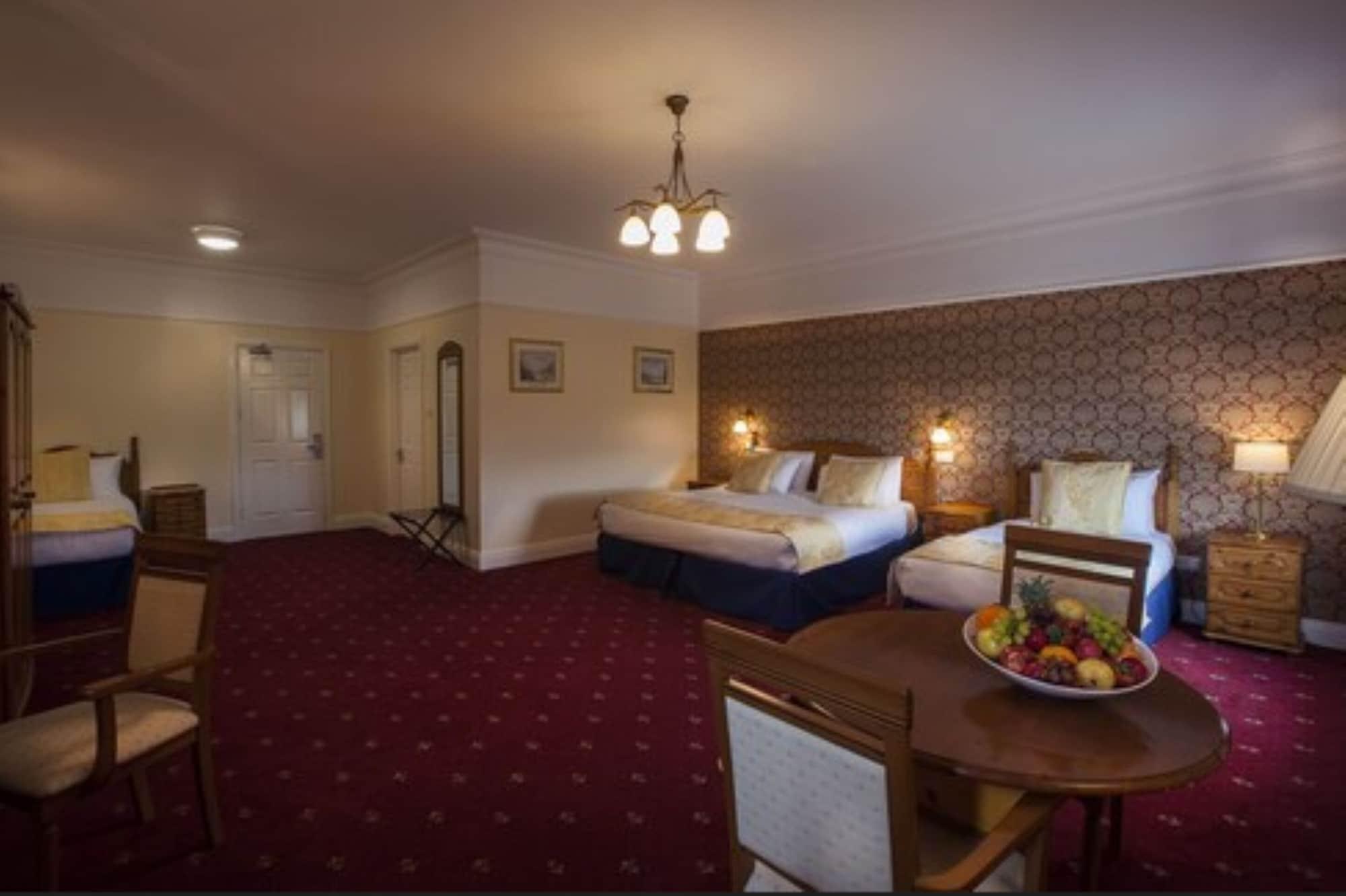 Celbridge Manor Hotel Bagian luar foto