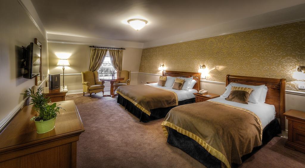 Celbridge Manor Hotel Bagian luar foto