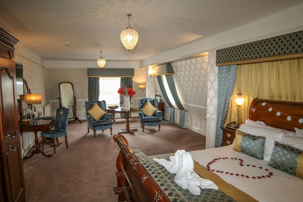Celbridge Manor Hotel Bagian luar foto